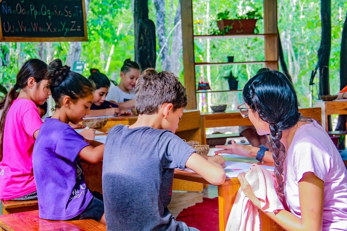 Ak Lu'um Waldorf Community